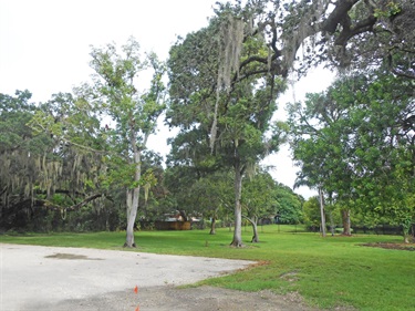 Douglas Memorial Park