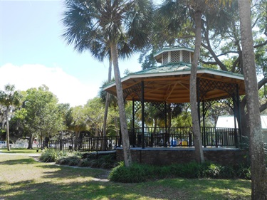 Edgewater Gazebo - 1